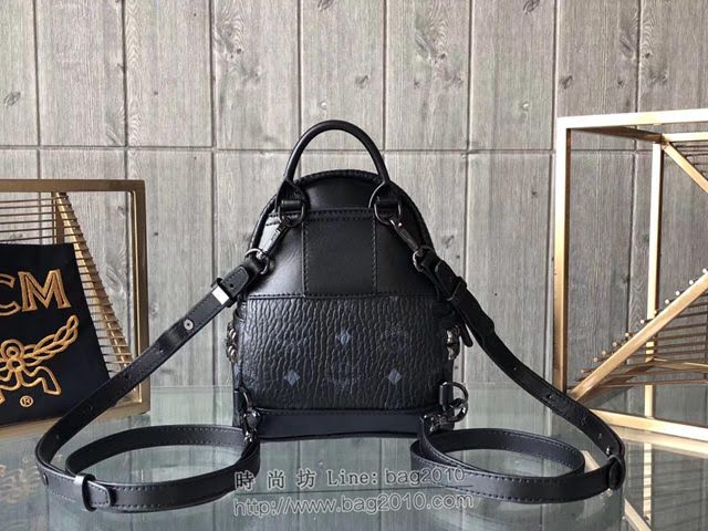 MCM雙肩背包 原單 超mini Stark經典女背包 側邊點綴鉚釘 MCM後背包 時尚迷人單品  mdmc1088